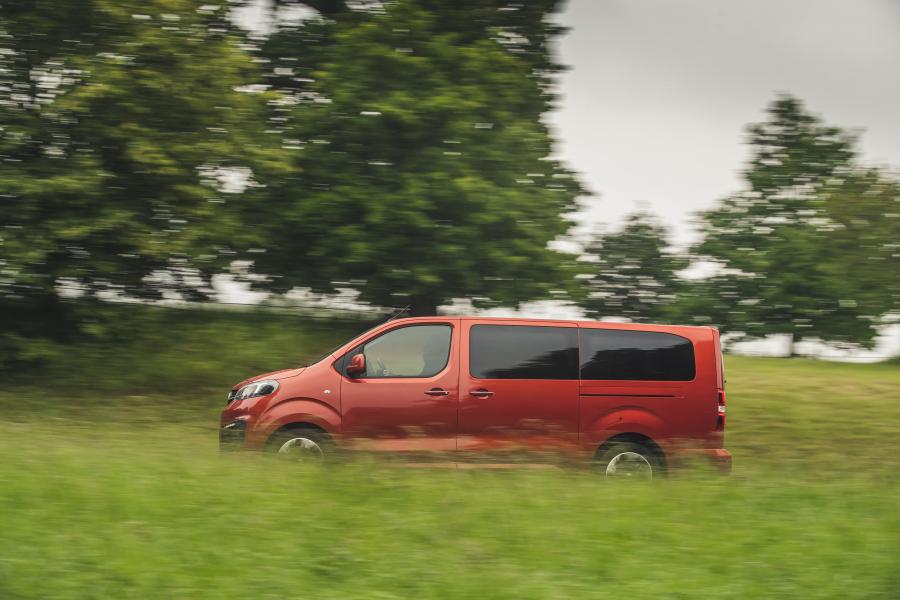  Vauxhall Vivaro Life 2019 года  (фото 23 из 28)